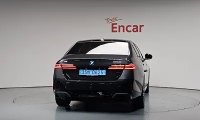 BMW i5