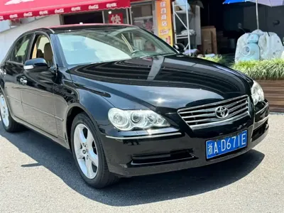 Toyota Reiz