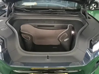Nio ES8