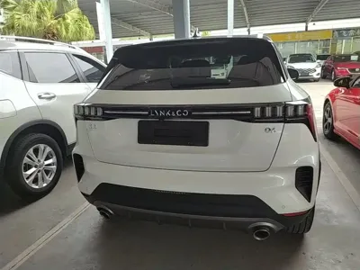Lynk & Co 06