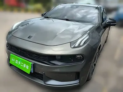 Lynk & Co 03