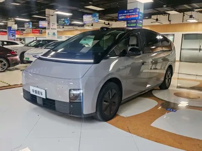 Li Auto Li MEGA