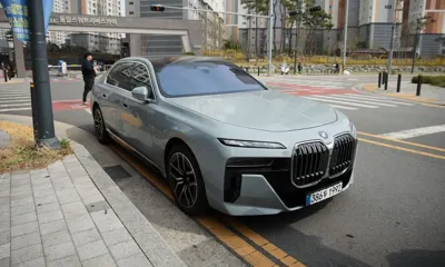 BMW 7-Series