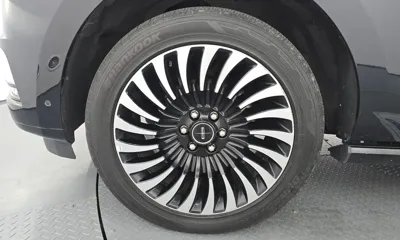 Lincoln Navigator