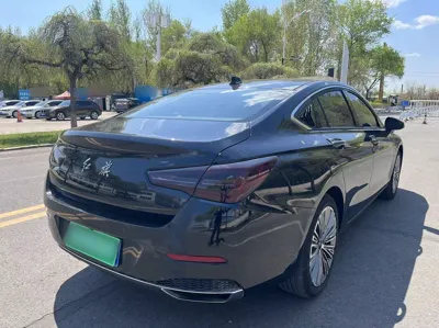 Hongqi H5