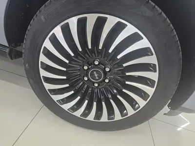 Lincoln Navigator