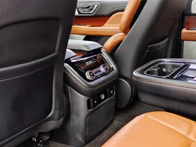 Lincoln Navigator