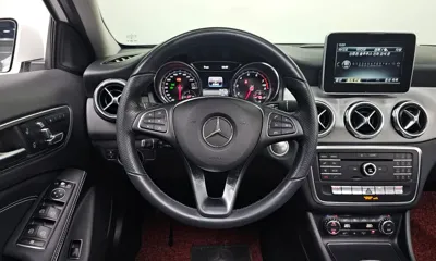Mercedes-Benz GLA-Class