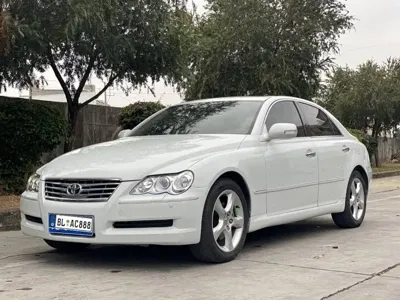 Toyota Reiz