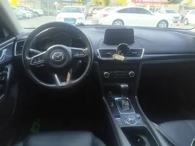Mazda 3 Axela