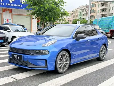 Lynk & Co 03