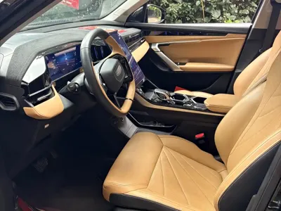 Geely Boyue L