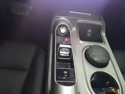 GAC Motor 传祺E8 PHEV