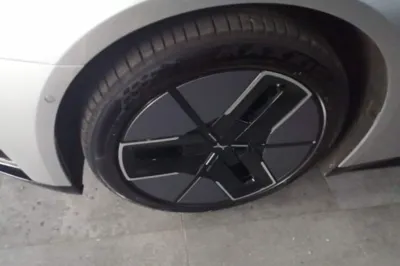 Xpeng P7