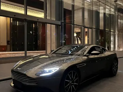 Aston Martin DB11