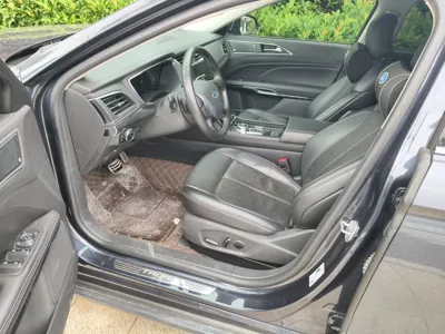 Ford Taurus