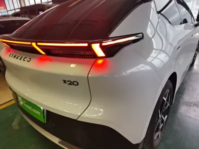 Lynk & Co Z20