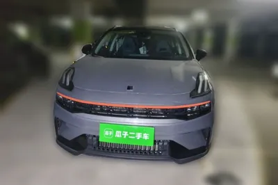 Lynk & Co 06