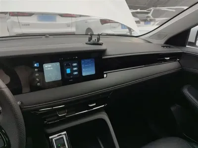 Roewe i5