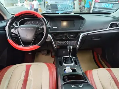 Venucia T90