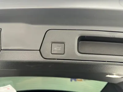 Nio ES8