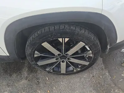Geely ICON