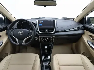 Toyota Yaris L