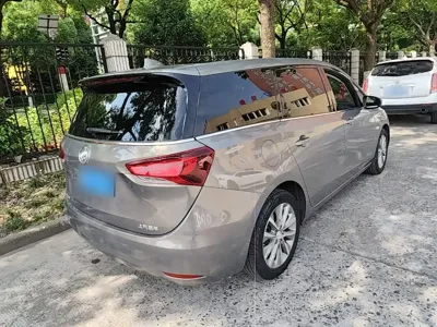 Buick GL6