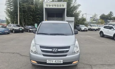 Hyundai Starex