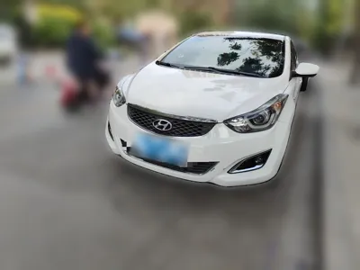 Hyundai Elantra (5th Generation