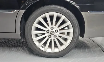 Kia Opirus