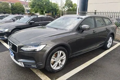 Volvo V90
