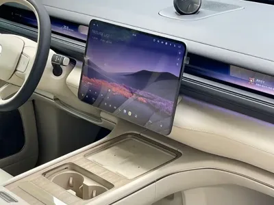 Nio ES8