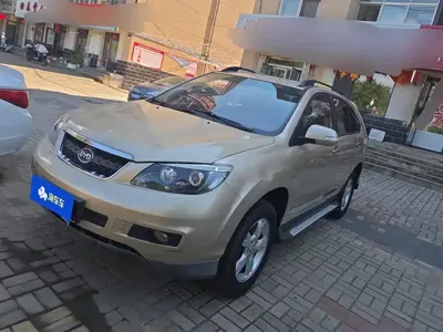 BYD S6