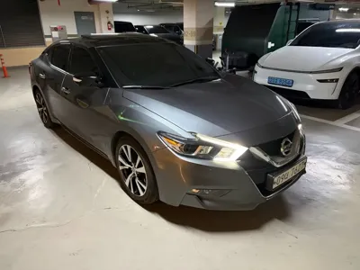 Nissan Maxima