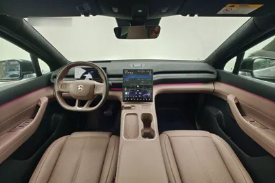 Nio EC6
