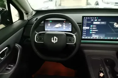 Leapmotor C10
