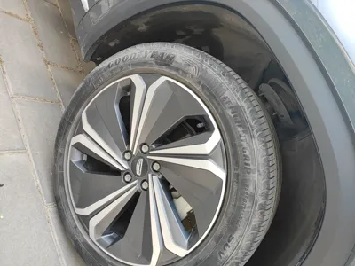 Geely Auto Monjaro L