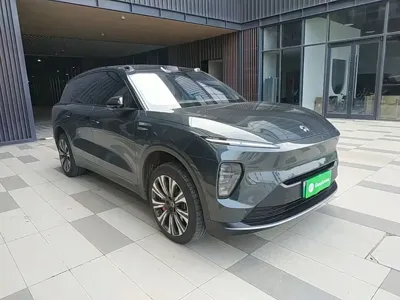 Nio ES8