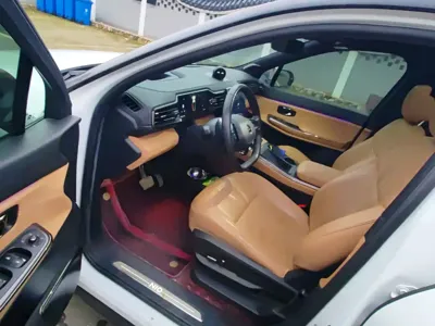 Nio ES8