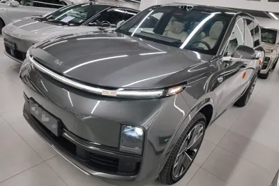 Li Auto L8