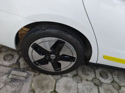 Dongfeng Aeolus E70