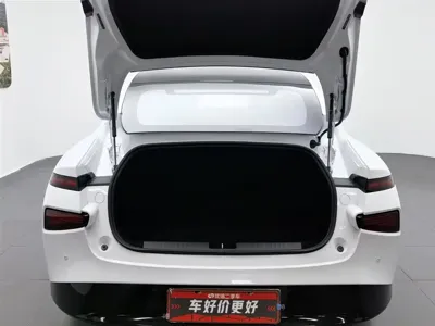 Xpeng P7