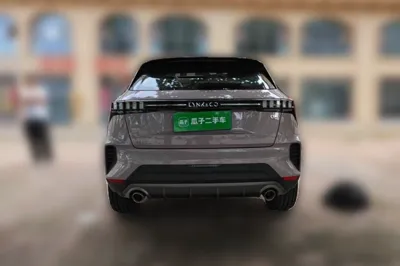 Lynk & Co 06