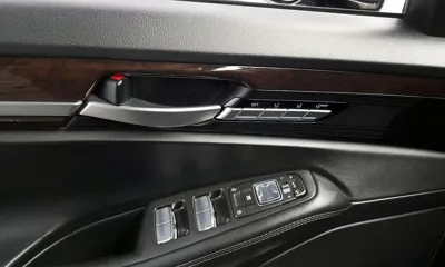 Genesis EQ900