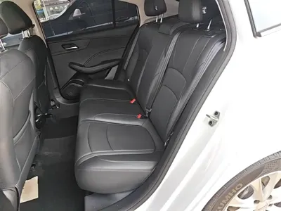 Roewe i5
