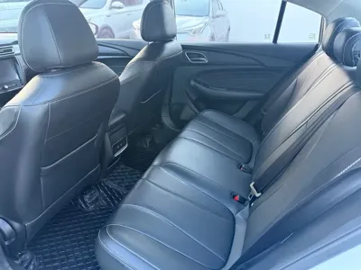 Roewe i5