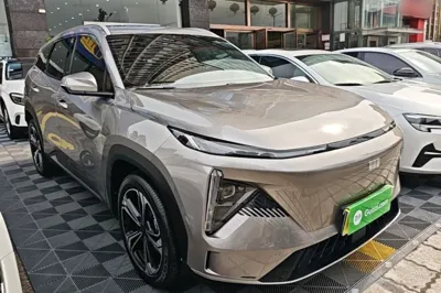 Geely Galaxy L7