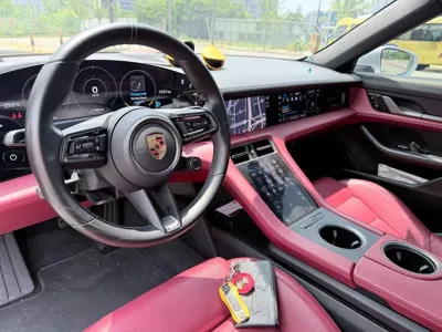 Porsche Taycan