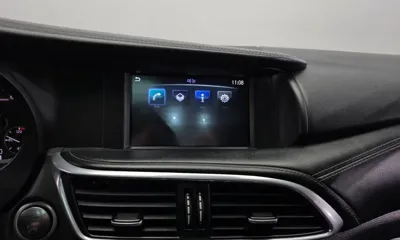 Infiniti Q30
